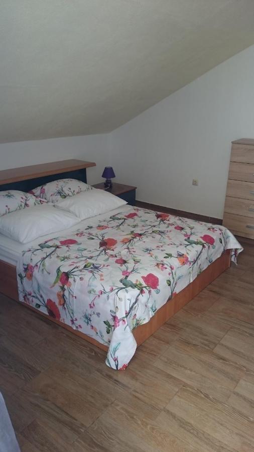 Apartment Inter Vivos